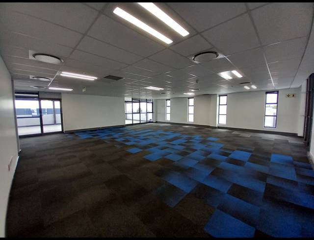 2,501M² OFFICE TO LET IN BRYANSTON